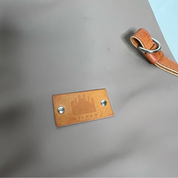 Duomo Milano Beige Backpack - Picture 5 of 9